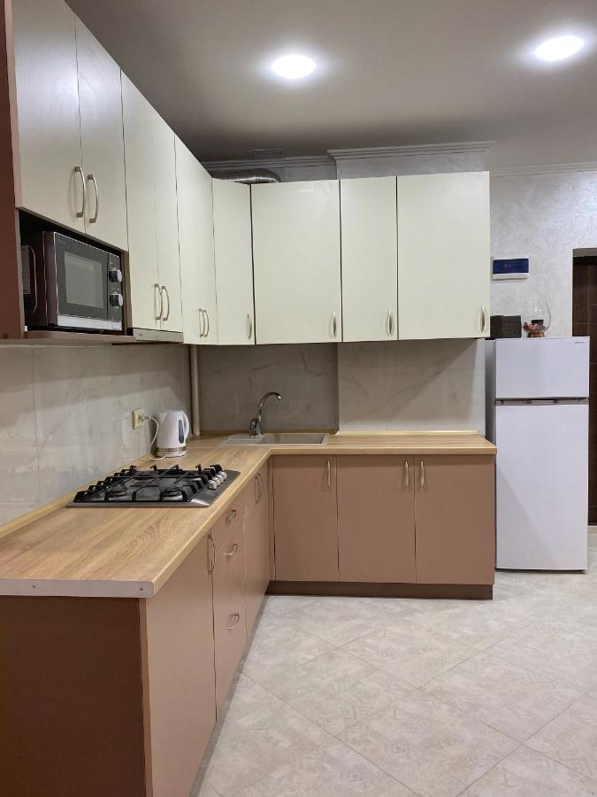 Apartment In Khmelnytsky Street Leopoli Esterno foto