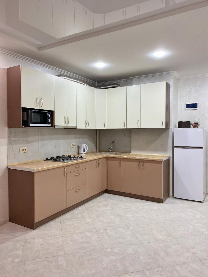 Apartment In Khmelnytsky Street Leopoli Esterno foto