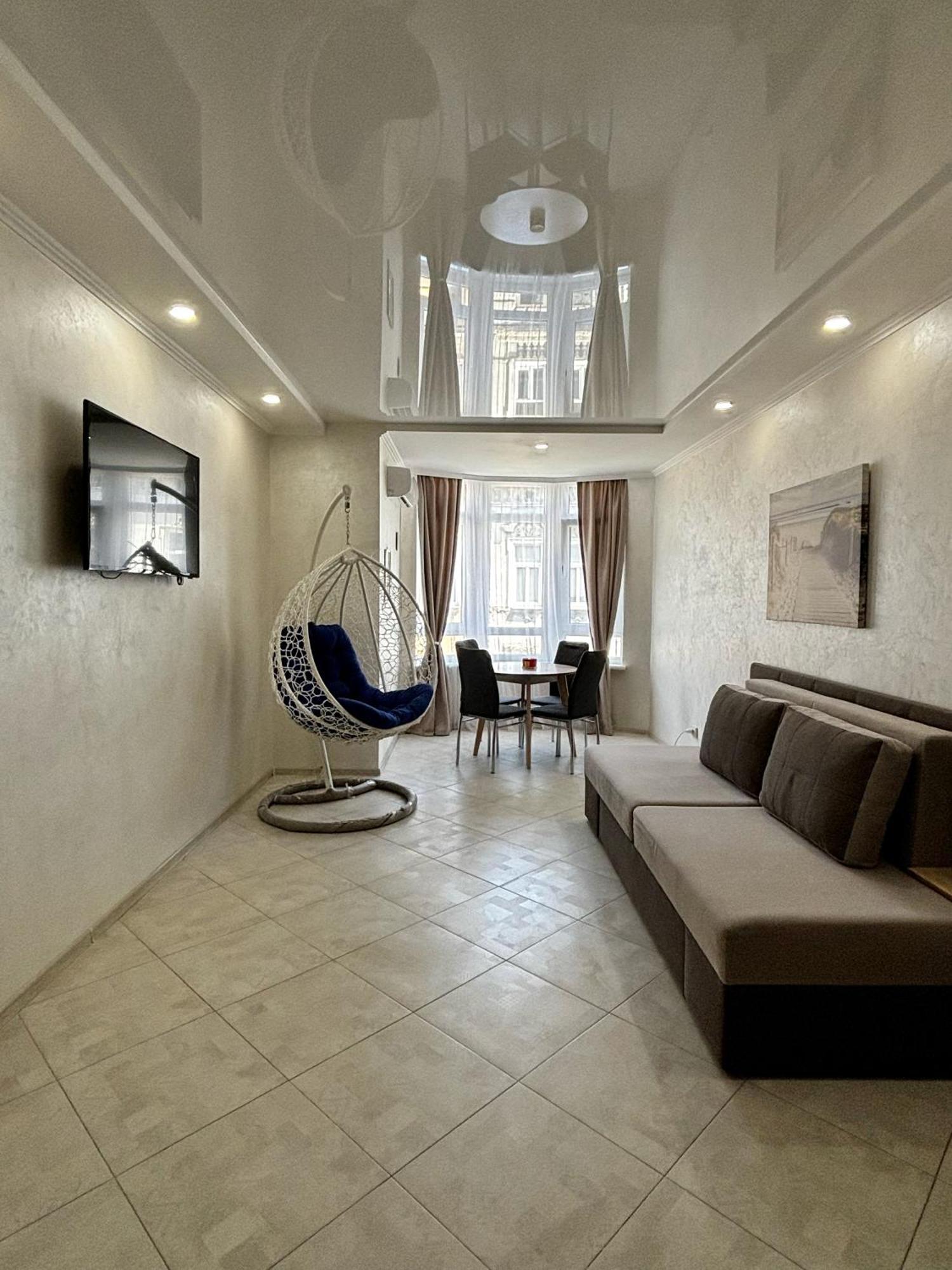 Apartment In Khmelnytsky Street Leopoli Esterno foto
